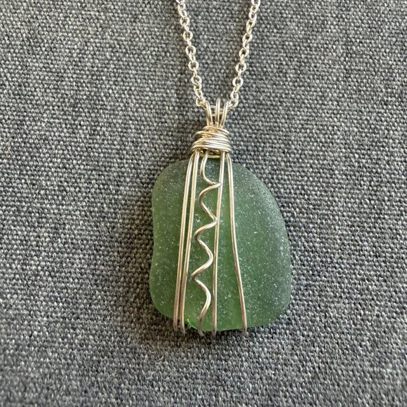 Enwraptured by Nature Necklace Sea Glass Sterling Silver Chain 18 inches - Picture 2 of 7